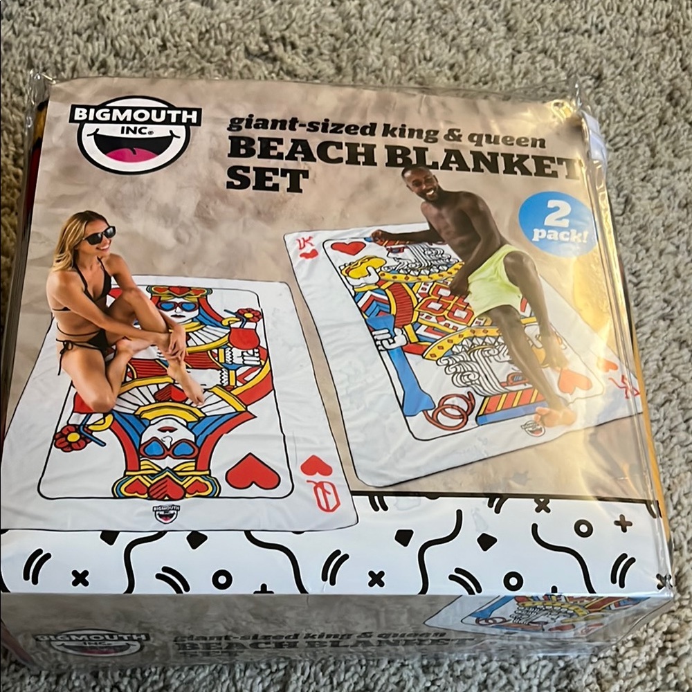 BigMouth Inc. Beach Blanket Set - King & Queen Design